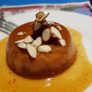 Flan de la casa.