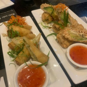 Entradas Calientes - Spring rolls