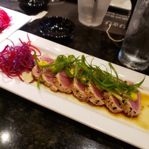 Entradas - Tuna Tataki