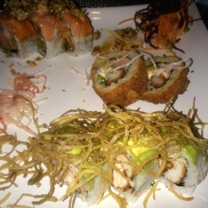 Trio de sushi, bueno lo que queda de el