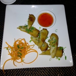 Entradas Calientes - Spring rolls