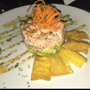 Entradas/ Appetizers - Tartar de salmon