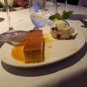 Flan de la casa