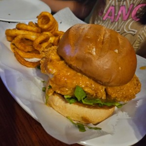 HOOTERS ORIGINAL BUFFALO CHICKEN SANDWICH