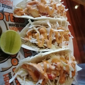 Baja shrimp tacos