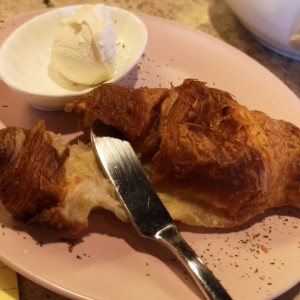 croissant con queso crema 