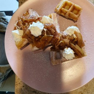 wafle con manzana