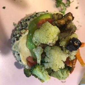 timbal de ensalada de quinoa.