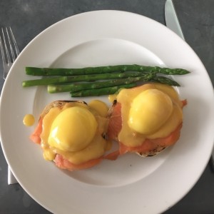 huevos benedictos con salmon ?