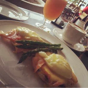 huevos benedicto con salmon 