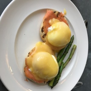 huevos benedicts