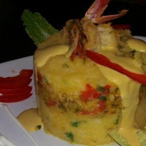 causa de camarones 