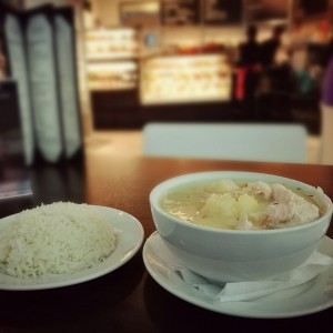 Sancocho con arroz blanco