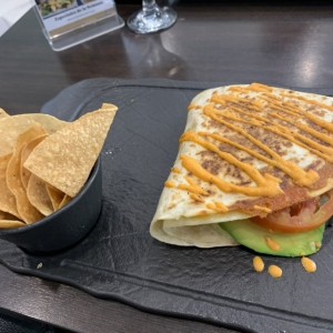 Quesadilla con Pollo