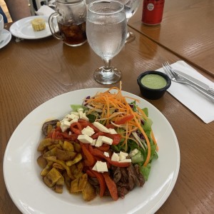 Ensalada con ropa vieja