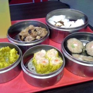 Sushi, Ham Pao, Costillita, Siu Mai