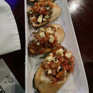 Bruschetta de Tomate y Mozarella