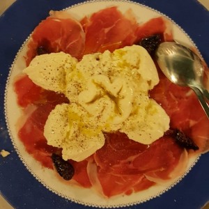 Prosciutto con Burrata