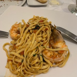 linguini con langostinos