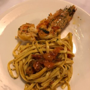 Linguini con Langostinos Frescos