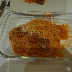 spaguetti con albondigas