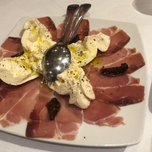 prosciutto con burrata