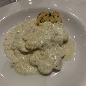 Agnolotti Relleno de Hongos y Trufa