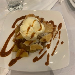 Pie de Manzana con Helado