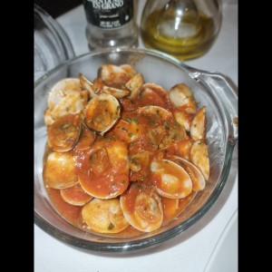Almejas en Salsa Roja
