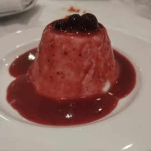 Panacotta con frutos rojos