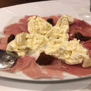 prossuto con burrata