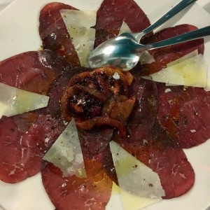 bresaola con tomate de arbol