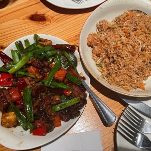 Wok Charred Beef y Shrimp Fried Rice