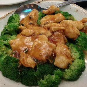 Ginger Chicken with Broccoli