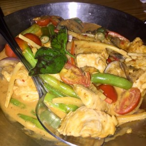 red curry de pollo