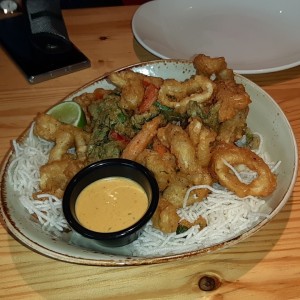 Tempura Calamari & Vegetales