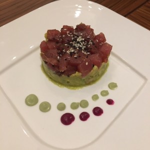 Tartar de Atun con aguacate y mayonesa de Wasabi