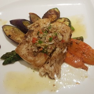 Corvina con vegetales