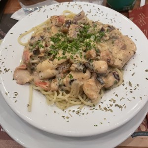 Spaguetti a la pescatore 