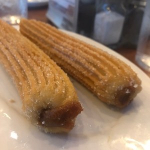 Churros rellenos de manjar