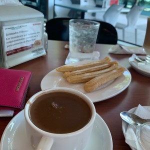 Churros con chocolate