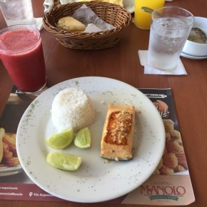 Salmon al ajillo