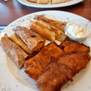 corvina apanada con yuca