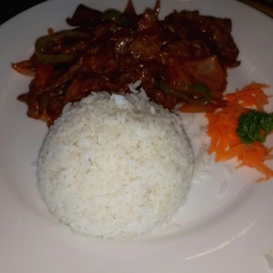 Bistec picado con arroz