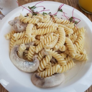 Fusilli con hongos