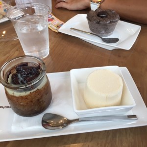 volcan de chocolate y marquesa de oreo