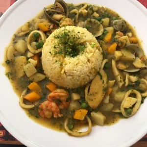 cau cau de mariscos