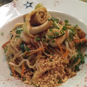 Pad thai de mariscos