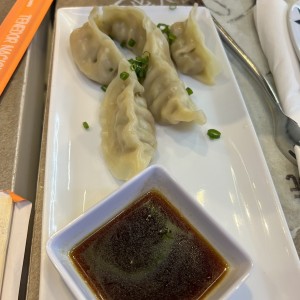 Tentadoras Entradas - Gyozas de Pollo