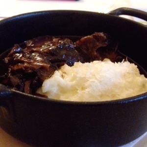 Short ribs con Risotto de queso